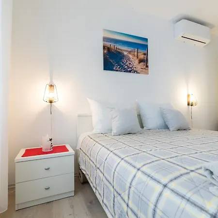 Apartmán Katica With A Spacious Terrace *