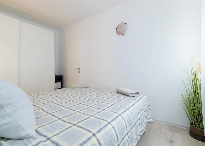 Katica With A Spacious Terrace Апартаменты *