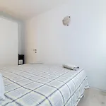 Katica With A Spacious Terrace Διαμέρισμα *